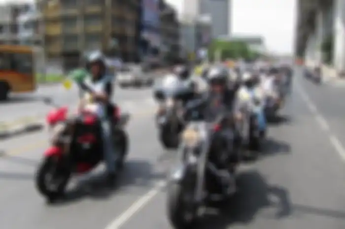 Ilustrasi konvoi pengguna motor ber-cc besar (moge)
