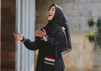 Lagi-lagi Bikin Geger Netizen Lantaran Tak Indahkan Protokol Kesehatan Selama Pandemi Corona, Ria Ricis Sengaja Beri Jilatan Pada Duren dan Paksa Temannya Makan!