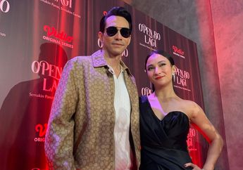 Dituntut Beradegan Panas dengan Naomi Zaskia, Darius Sinathrya Minta Izin Donna Agnesia