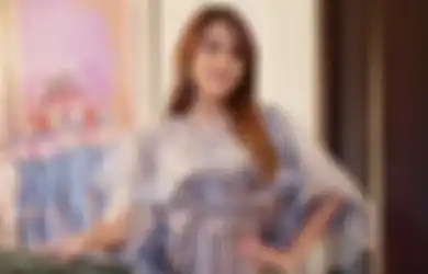 Lebaran Di Rumah Tetap Kece dengan 5 Model Kaftan Dress ala Seleb Ini!