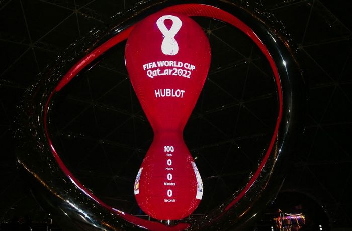 Monumen jam hitung mundur Piala Dunia 2022 di Qatar (12/8/2022).