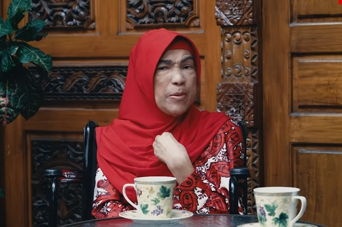 Merasa umurnya tak panjang, Dorce Gamalama ungkap wasiat ini