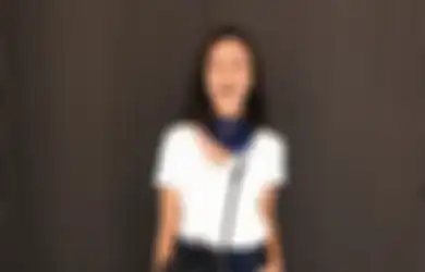 4 Cara Anak Tora Sudiro, Nabila Sudiro Tampil Keren Pakai Kaos Putih!