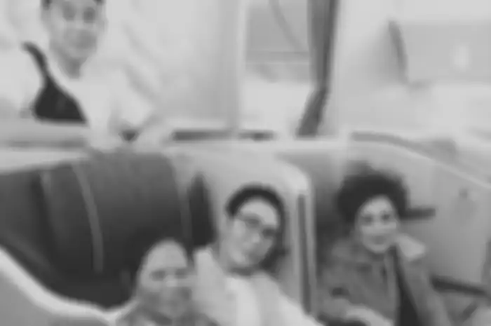 Bos Televisi Ini Tak Malu Ajak ART Berpergian Hingga Belikan Barang Mewah, Ternyata Sudah Dianggap Ibu Sendiri
