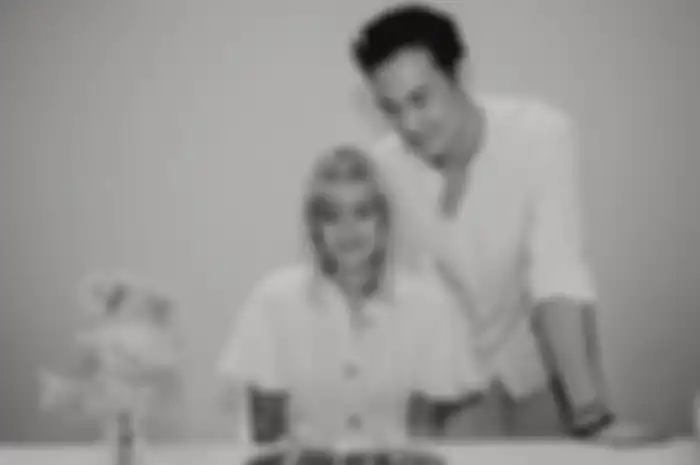 Daniel Mananta dan istrinya, Viola Maria.
