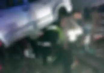 Delapan Motor Dihantam Mobil Hilux di Jayapura, Pemotor Honda BeAT Tutup Usia
