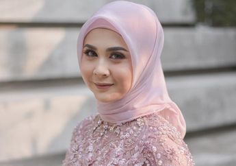 Lulus Sidang Online, Kesha Ratuliu Sah Jadi Sarjana, Selamat!