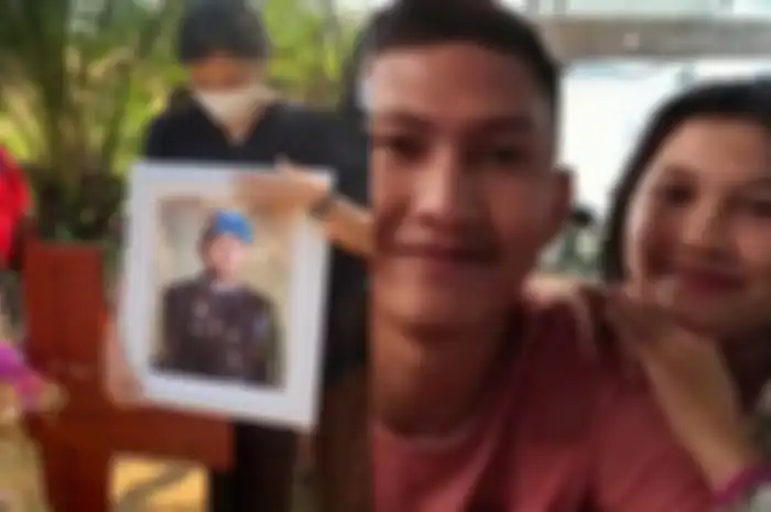 Akui kerap bertemu dalam mimpi dengan Brigadir J, Vera Simanjuntak datangi makam sang kekasih
