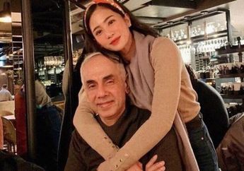 Pantas Bikin Duda Tajir 18 Tahun Lebih Tua Langsung Klepek-klepek dengan Pesonanya, Tengok Penampilan Bunga Zainal yang Makin Cantik Paripurna Meski Tanpa Makeup, Merekah dan Anggun Luar Biasa! 