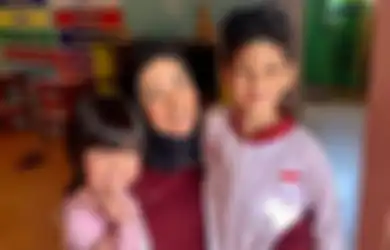 Kehadirannya Sempat Ditolak Mentah-mentah, Tsania Marwa Tetap Senang Bisa Suapi Kedua Anaknya Saat Keluar Kamar: Ini Umi...
