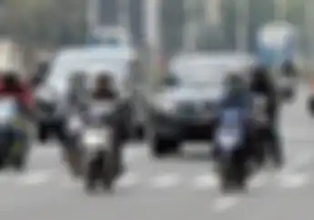 Bikers Catat! Enggak Cuman Ojol, Ini Daftar Kendaraan yang Aman dari Tilang Ganjil Genap