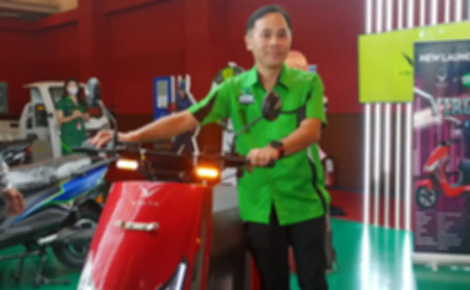 Ceo Volta, Iwan Suryaputra saat peluncuran motor listrik Volta Virgo.