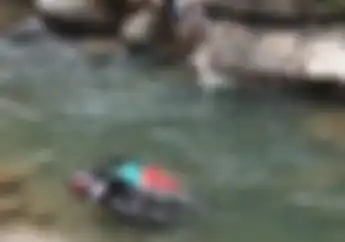 Video Motor Terjun ke Sungai Sedalam 7 Meter Pelajar Meninggal, Sempat Tabrak Tembok