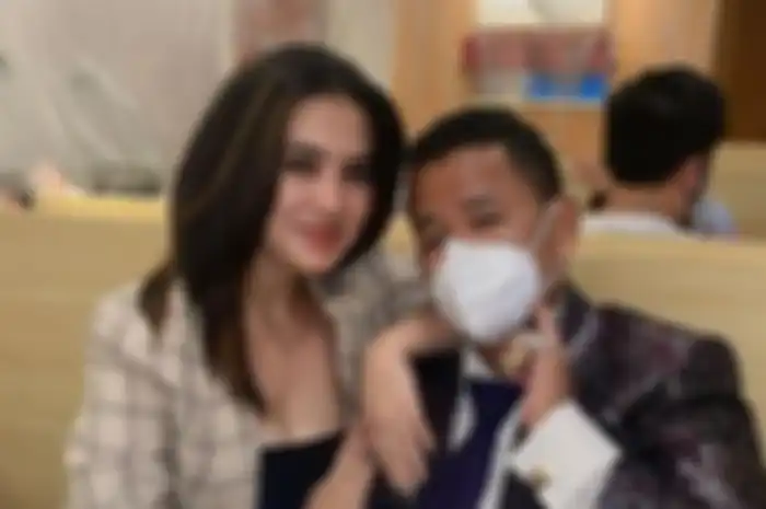 hotman paris tuai cibiran gegara unggah foto iqlima kim