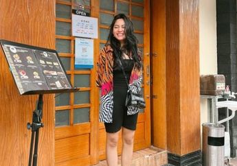 Tampil Casual Saat Makan Ramen Bareng Sahabat, Ternyata Segini Harga Outfit OOTD Rachel Vennya yang Bikin Netizen Geleng-geleng Kepala