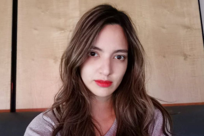 Nia Ramadhani unggah foto seksi kenakan busana warna kulit, tampilannya justru banjir pujian!