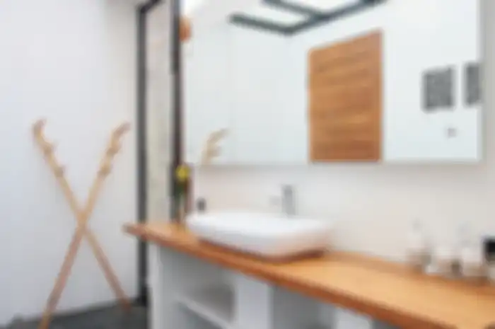 Pantas Malas Mandi, Intip 3 Desain Wastafel Kamar Mandi yang Dibuat Melayang, Bikin Auto Betah