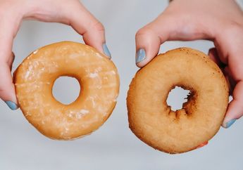 Rahasia Dapur Terbongkar, Ternyata Begini Trik Agar Donat Tidak Kempes Walau Sudah Digoreng, Tetap Mengembang Sempurna dan Empuk!