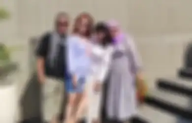 Manfaatkan Momen Libur Lebaran dengan Kunjungi Rumah Pengabdi Setan, Ayu Ting Ting Sampai Dapat Peringatan ini dari Netizen