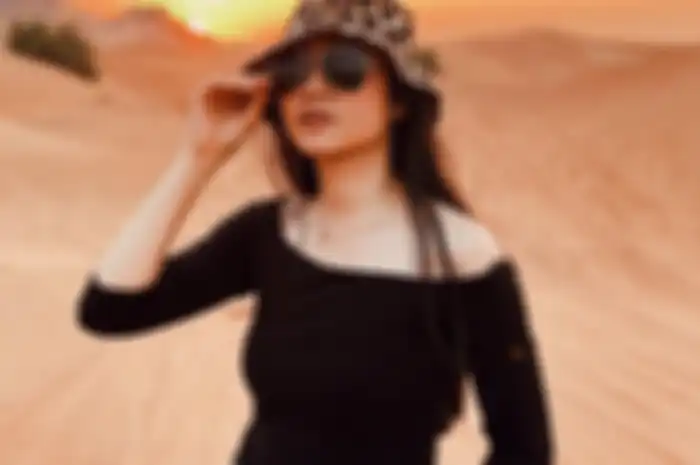 Animal print bucket hat ala Febby Rastanty
