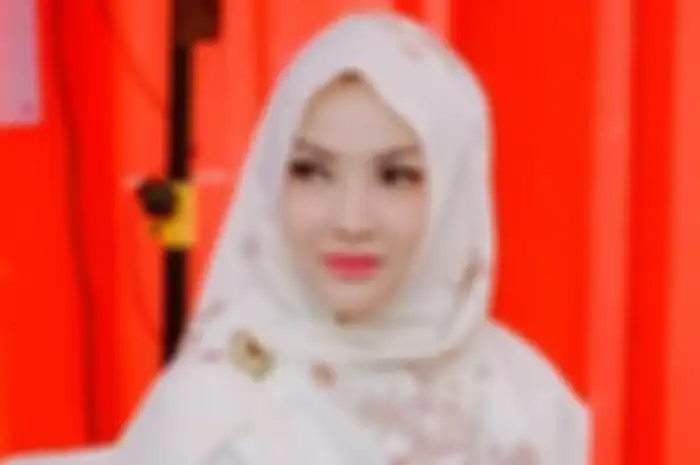Roro Fitria 