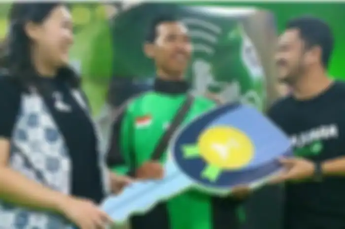 Driver ojol dapat ganti motor baru dan uang sumbangan Rp 90 juta.