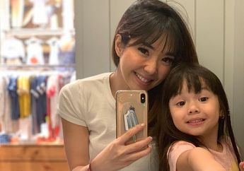 Tak Rayakan Ulang Tahun Bareng Gempita, Gisella Anstasia Dapatkan Kejutan dari sang Anak Begitu Tiba di Jakarta, Tangis Haru Terurai di Matanya