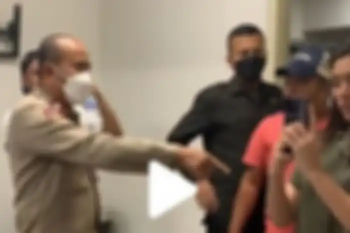Debt collector sok jagoan bentak anggota polisi dari Polsek Tebet, Jaksel, Kapolda Metro Jaya marah.