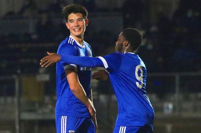 Bek timnas U-19 Indonesia, Elkan Baggott tampil selama 90 menit, mencetak gol dan membawa Ipswich Town U-18 menang 5-0 atas Chelmsford City di Melbourne Stadium dalam laga putaran kedua FA Youth Cup, Senin (23/11/2020).