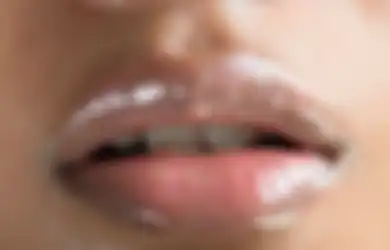 Tips Kecantikan, Begini Cara Alami Mengatasi Bibir Hitam yang Bikin Gak Pede