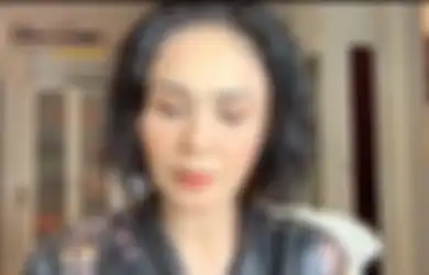 Bak Petir di Siang Bolong, Lampu Kristal Mewah di Rumah Yuni Shara Tiba-tiba Ambrol, Kakak Krisdayanti Bengong Sadari Nyawanya Nyaris Melayang: Mendadak Jatuh dan Pecah!