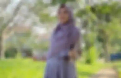 Intip 5 Gaya Santun Nabilah Ayu eks JKT48 Kenakan Dress Hijab Modis!