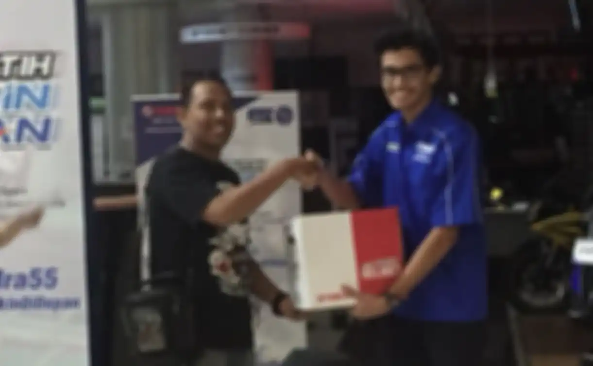 Ada yang dapat helm juga nih!
