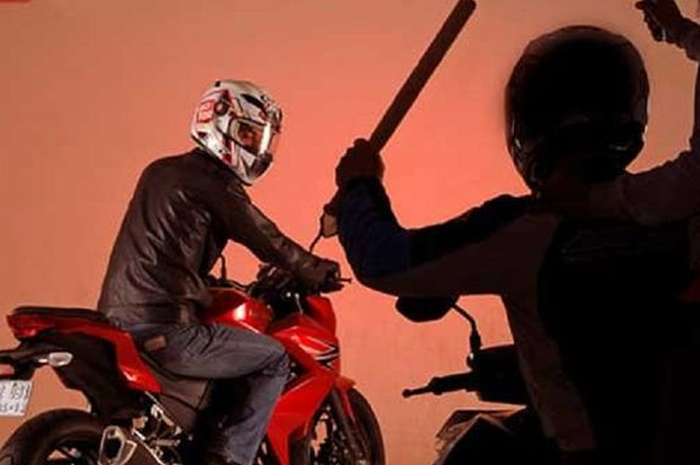 Ilustrasi geng motor. Geng motor keroyok driver ojol karena menolong remaja yang dipukuli.