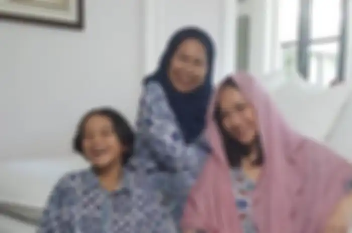 Kebersamaan Ibunda Ashraf Sinclair dengan BCL dan Noah