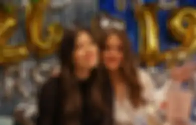 Kayak Kembar, Begini Gaya Kasual Kompak ala Marsha Aruan dan Adik, Michelle Aruan!