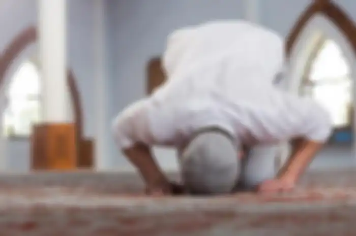 Bacaan doa qunut subuh untuk sholat subuh dengan huruf latin dan terjemahan