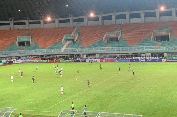 Laga pekan ke-20 Liga 1 antara RANS Nusantara FC vs Bali United di Stadion Pakansari Cibinong, Kabupaten Bogor, Jawa Barat, Rabu (25/1/2023).