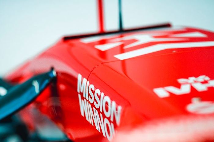 Logo Mission Winnow pada livery Ferrari