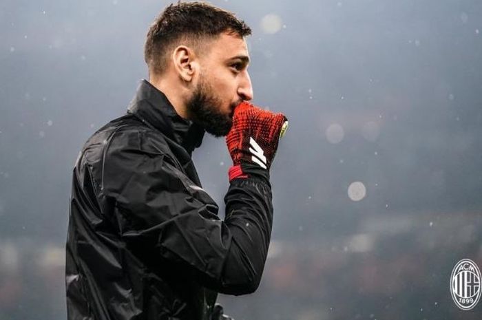 Kepergian Gianluigi Donnarumma pada akhir musim 2020-2021 membuat pemain yang berjuluk Tuhan-nya AC Milan, Zlatan Ibrahimovic, turun tangan.