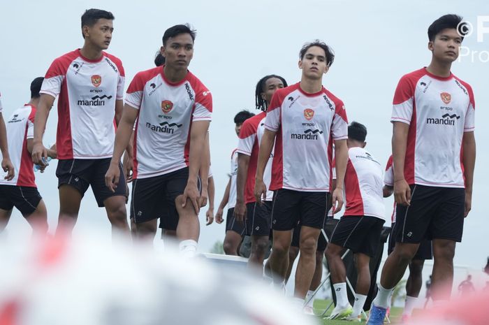 Para pemain Timnas Indonesia saat menjalani latihan di Bali jelang ASEAN Cup 2024.