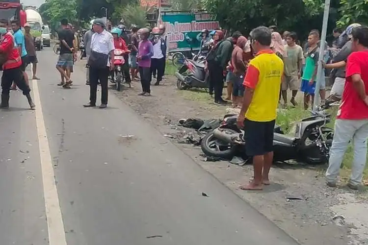 Diduga Tak Terima Disalip, Pemotor Honda PCX Tendang Dosen UI Hingga Terkapar