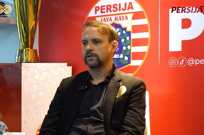 Pelatih Persija Jakarta, Mauricio Souza.