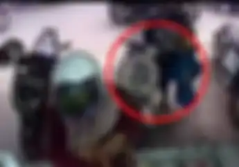 Simak Video Maling Gasak Tas Pemotor Yang Lagi Parkir Ini, Hanya Hitungan menit!