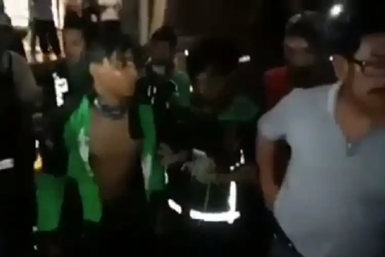Area Parkiran di Rawa Mangun Mencekam, Driver Ojol Bentrok dengan Tukang Parkir, Tim Raimas Backbone Datang Massa Bubar