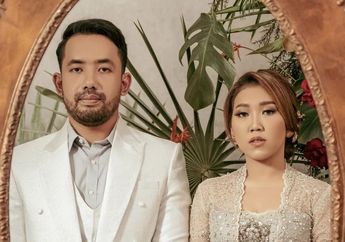Kiky Saputri Tampil Anti Seksi Berbeda dari Biasanya, Bikin Pangling Saat Kenakan Kebaya Saat Prewedding!