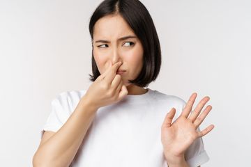 Berita Terpopuler: Kebiasaan Sehari-hari Penyebab Bau Badan hingga Cara Menghilangkan Noda Lengket di Setrika