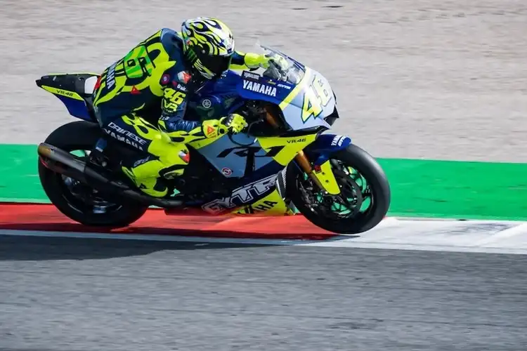 Bukti Valentino Rossi Masih Spesial di Mata Yamaha Punya Motor Edisi Terbatas Cuma Ada 25 Unit di Dunia
