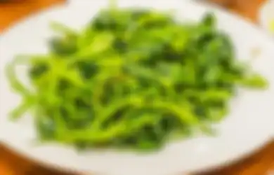 Bisa Bahayakan Kesehatan, Mulai Sekarang Jangan Lagi Tumis Kangkung Dicampur 2 Bahan Ini