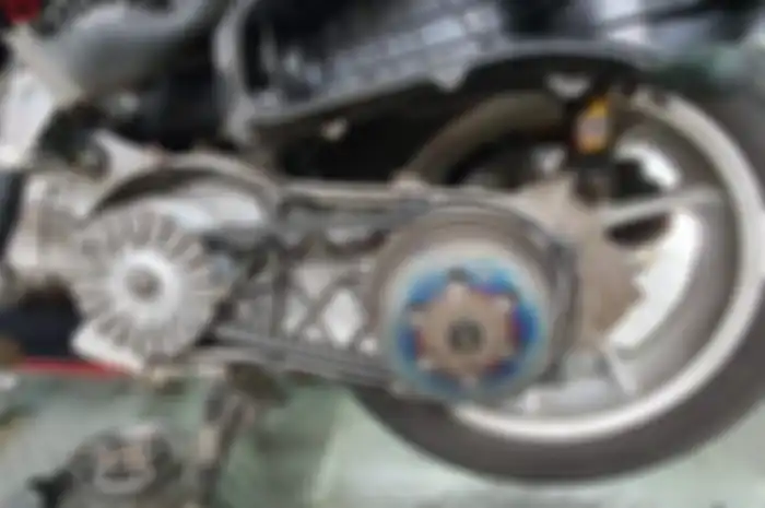 Ilustrasi CVT pada motor matic.